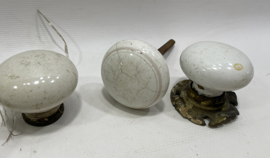 OSMANLI DÖNEMİ PORSELENDEN KAPI KULPLARI