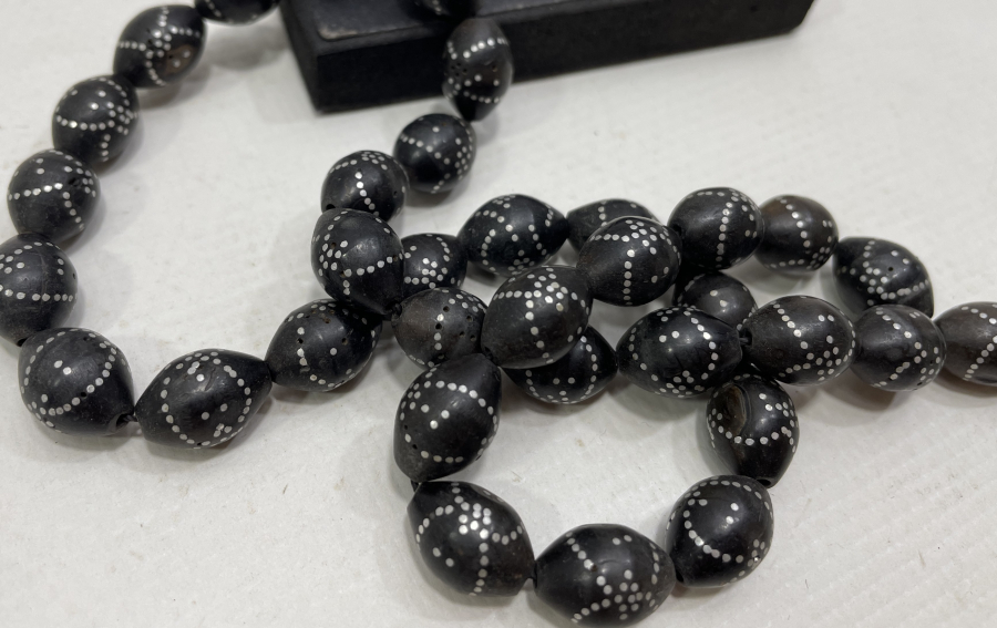 ÜZERİ İŞLEMELİ ANTİKA KUKA TESPİH