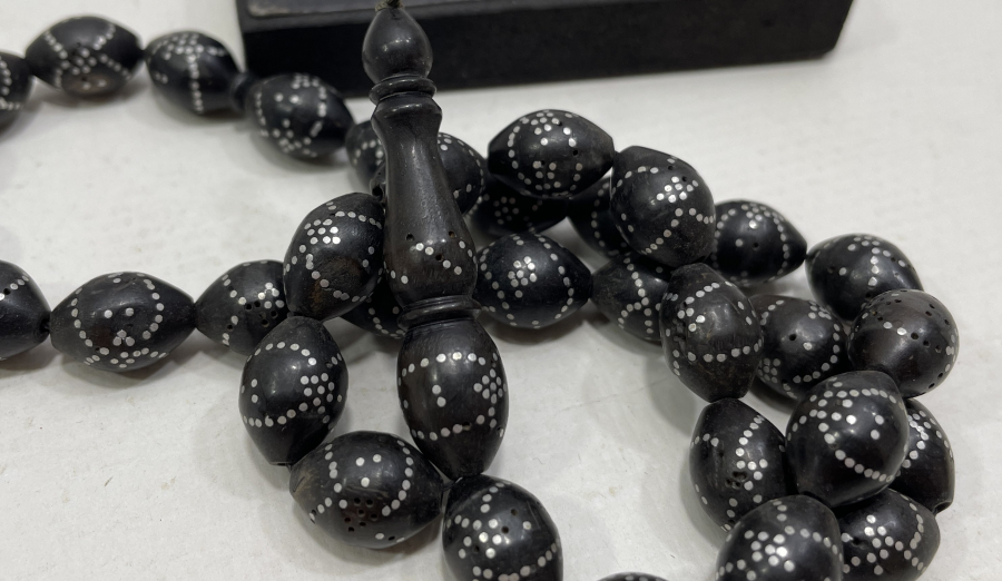 ÜZERİ İŞLEMELİ ANTİKA KUKA TESPİH