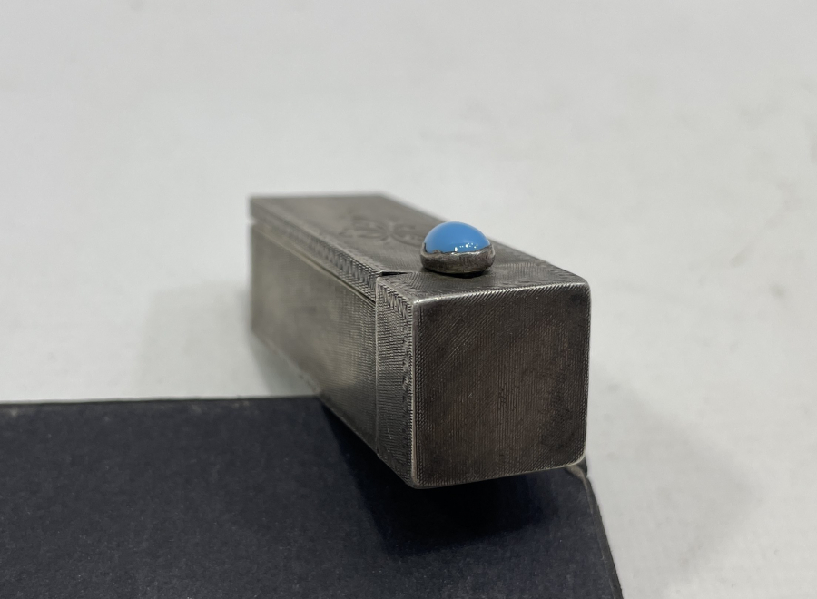 AZNAVUR İŞÇİLİKLİ NADİR FRANSIZ GÜMÜŞ RUJ