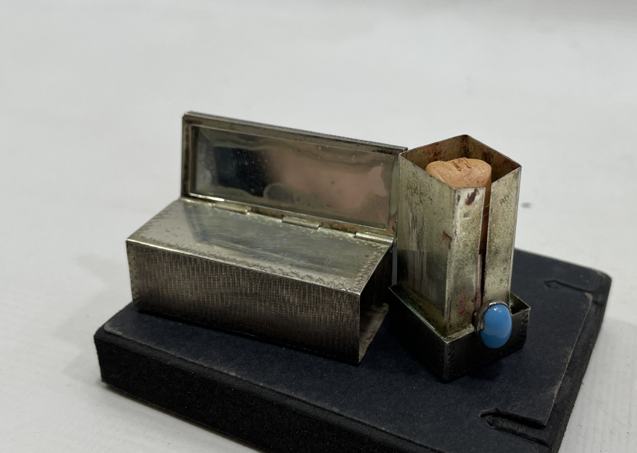 AZNAVUR İŞÇİLİKLİ NADİR FRANSIZ GÜMÜŞ RUJ