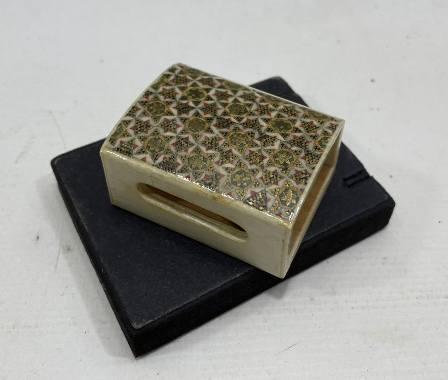 MARKÜTERİ İŞÇİLİKLİ ANTİKA KİBRİTLİK