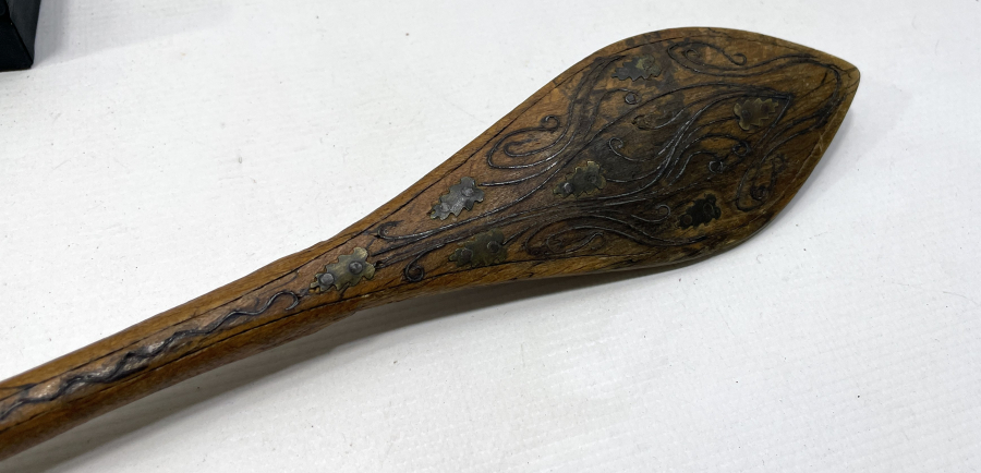 OSMANLI DÖNEMİ GÜMÜŞ ÇAKMA İŞÇİLİKLİ AFYON YAPIMI TEKKE İŞİ SIRT KAŞIYICI