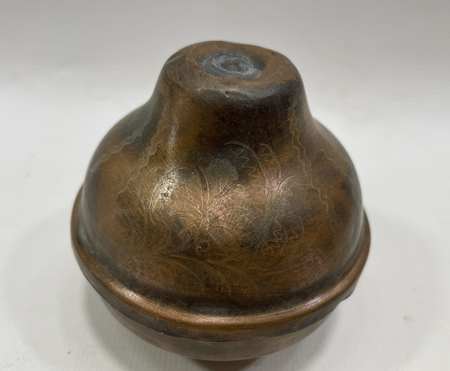 ÜZERİ KALEM İŞÇİLİKLİ OSMANLI DÖNEMİ KAPAKLI BERBER PAMUKLUĞU