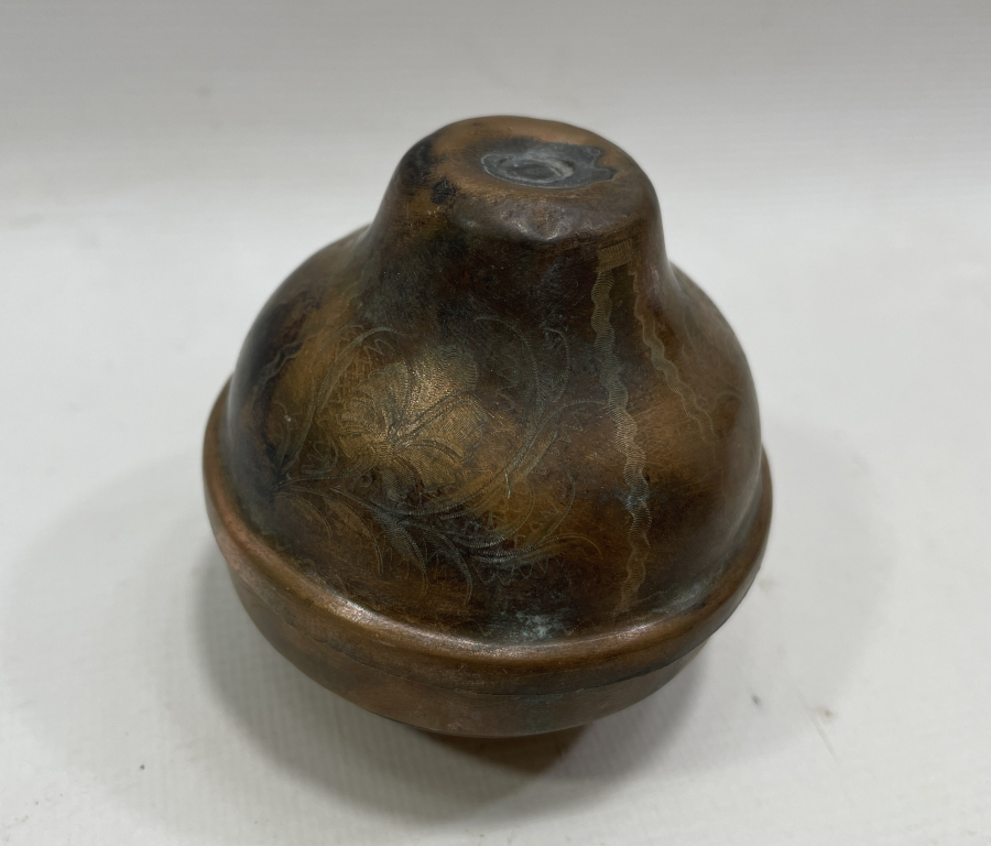 ÜZERİ KALEM İŞÇİLİKLİ OSMANLI DÖNEMİ KAPAKLI BERBER PAMUKLUĞU