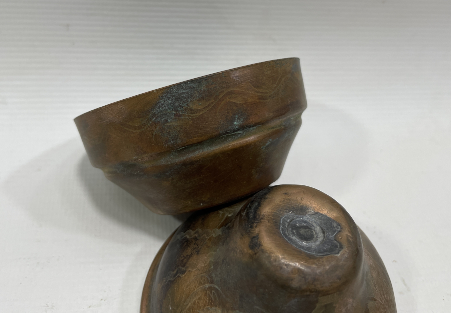 ÜZERİ KALEM İŞÇİLİKLİ OSMANLI DÖNEMİ KAPAKLI BERBER PAMUKLUĞU