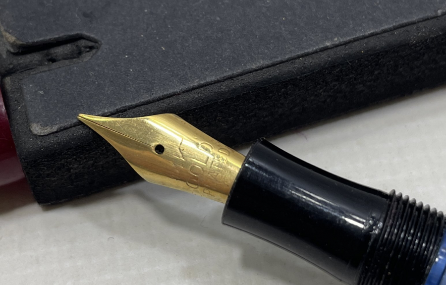 ALTIN KAPLAMA UÇLU ANTİKA DOLMA KALEM