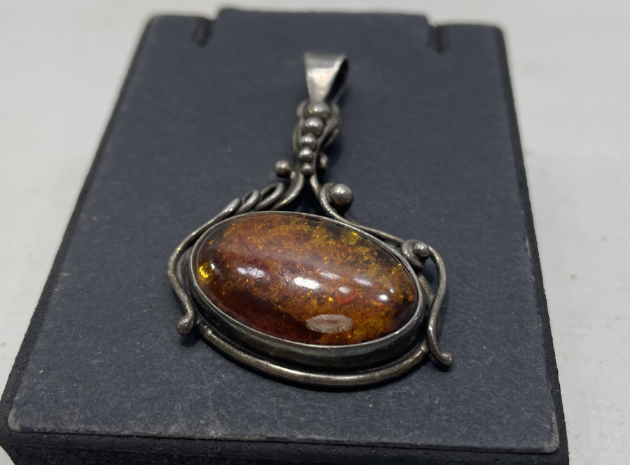 DAMLA KEHRİBARLI GÜMÜŞ KOLYE UCU