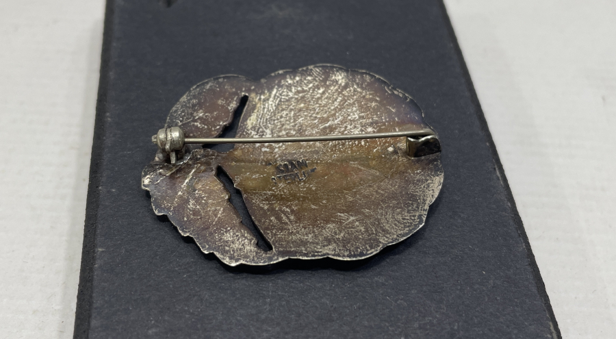 İNGİLİZ YAPIMI NADİR SAVATLI GÜMÜŞ BROŞ