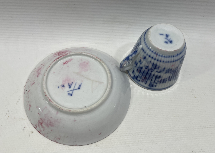 MEİSSEN MARKA NADİR RENKTE ANTİKA KUŞLU FİNCAN