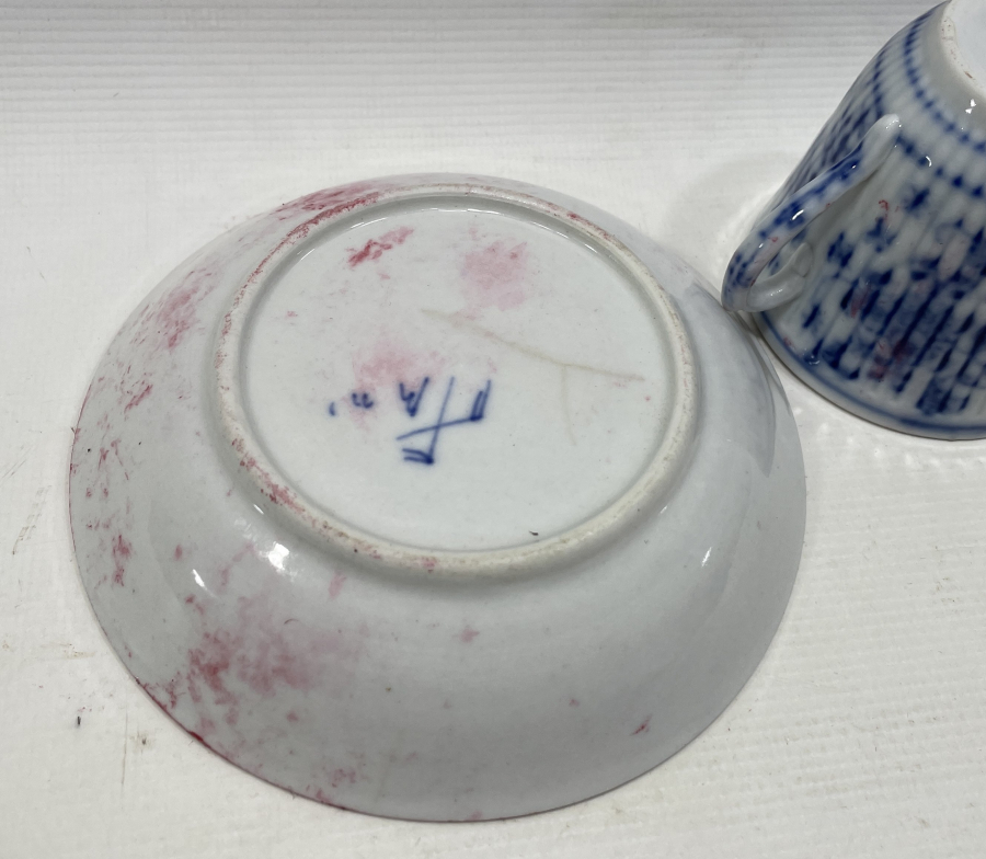 MEİSSEN MARKA NADİR RENKTE ANTİKA KUŞLU FİNCAN