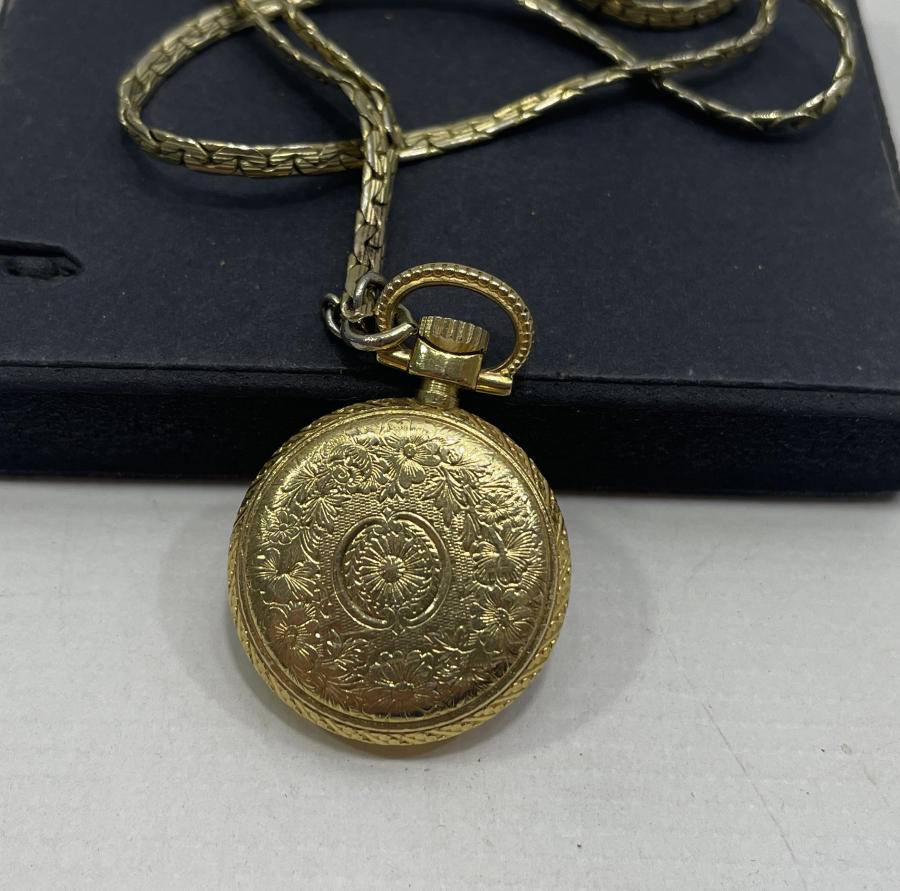 ORJİNAL ZİNCİRİ İLE ALTIN KAPLAMA ANTİKA KURMALI KOLYE SAAT