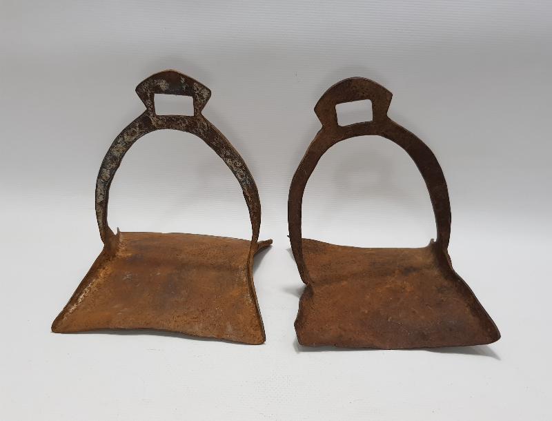 OSMANLI DÖNEMİ BİR ÇİFT AĞA İŞİ ÜZENGİ