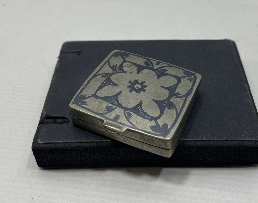 OSMANLI DÖNEMİ SAVATLI GÜMÜŞ ENFİYE KUTUSU