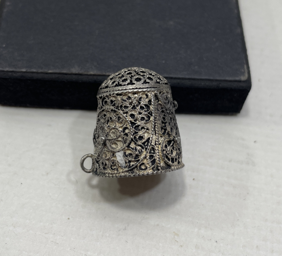 OSMANLI DÖNEMİ TELKARİ İŞÇİLİKLİ GÜMÜŞ TERZİ YÜKSÜĞÜ