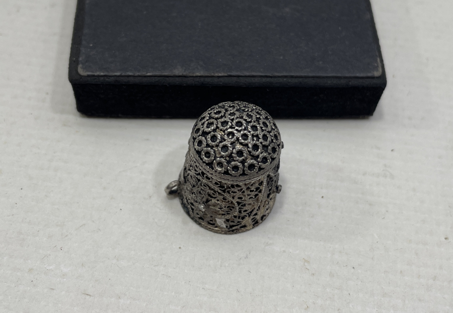 OSMANLI DÖNEMİ TELKARİ İŞÇİLİKLİ GÜMÜŞ TERZİ YÜKSÜĞÜ