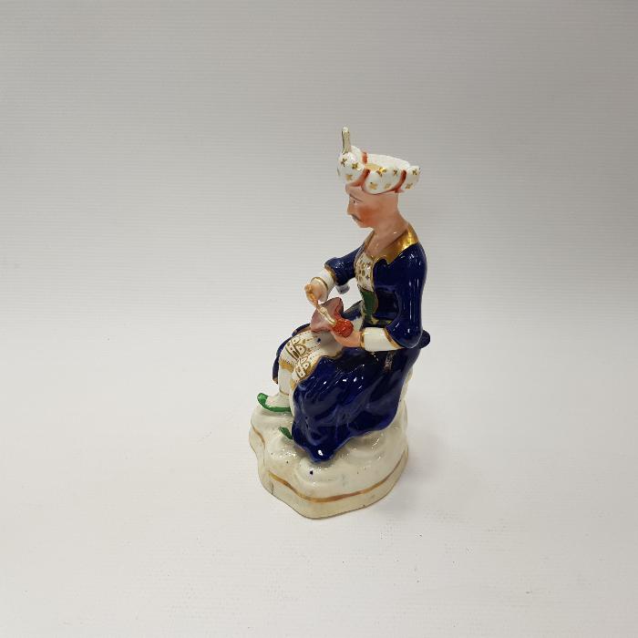 OSMANLI DÖNEMİ UD ÇALAN MÜZİSYEN TEMALI PORSELEN BİBLO