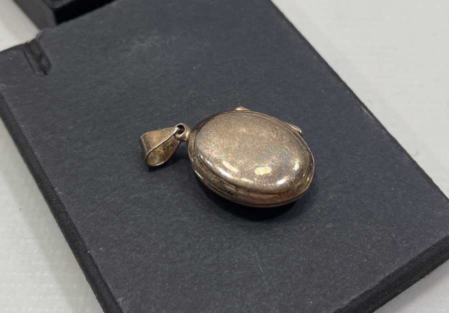 ÜZERİ SEDEF TAŞLI ALTIN KAPLAMA GİZLİ HAZNELİ KOLYE UCU