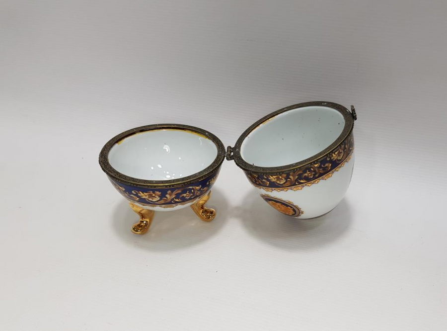 YUMURTA FORMLU PORSELEN MÜCEVHER KUTUSU