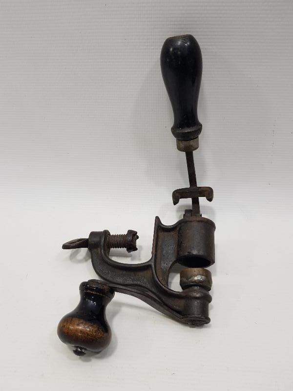 ANTİKA FİŞEK SIKIŞTIRMA ALETİ