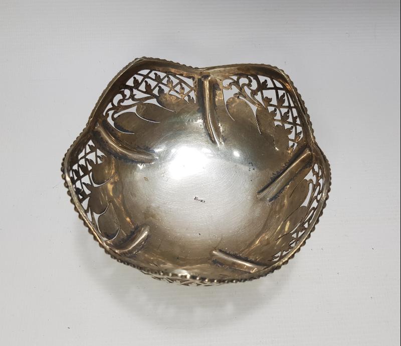 KIL TESTERE İŞÇİLİKLİ ANTİKA GÜMÜŞ ŞEKERLİK