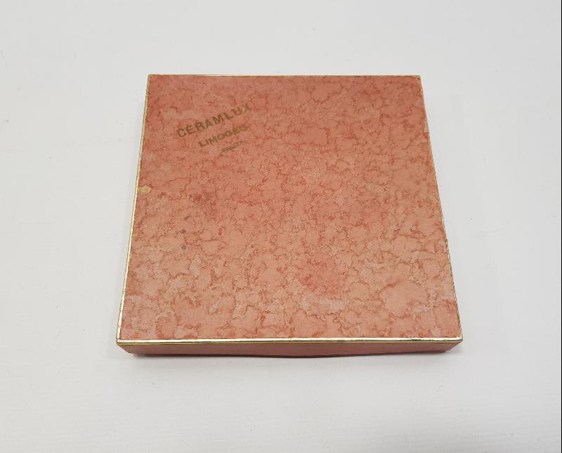 KUTUSUNDA LIMOGES PORSELEN SET