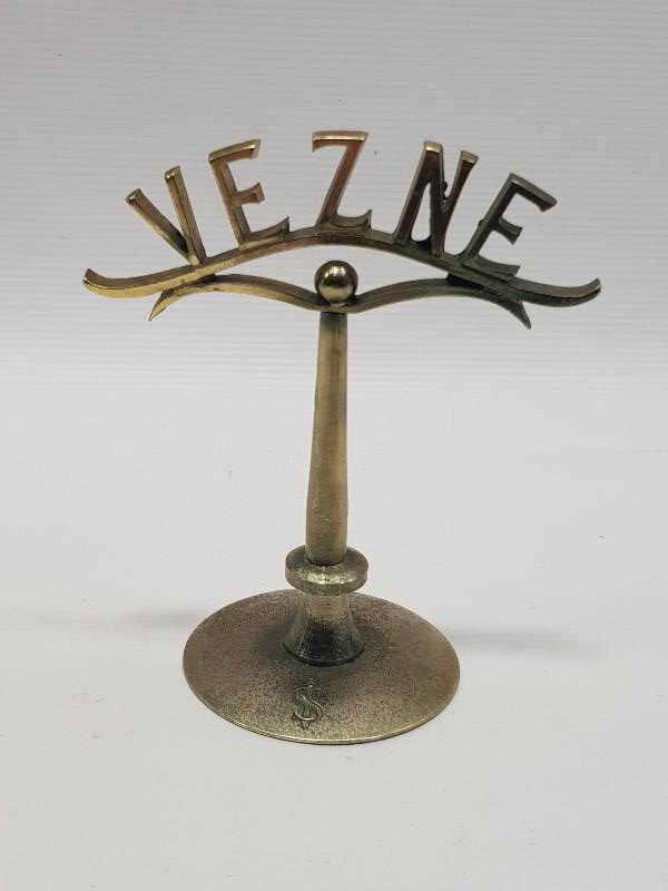 FARKLI FORMDA İŞ BANKASI VEZNE TABELASI