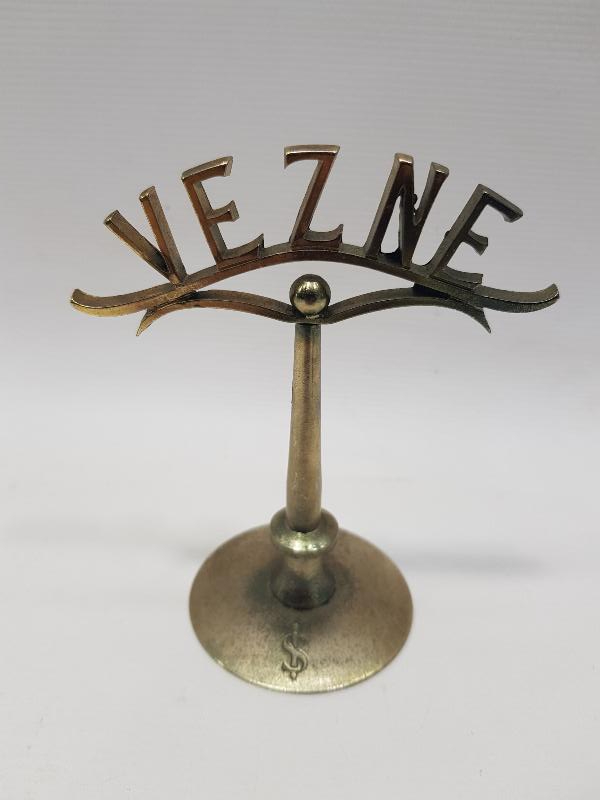 FARKLI FORMDA İŞ BANKASI VEZNE TABELASI