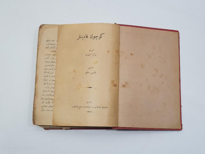 OSMANLICA İKİ ROMAN BİR KİTAPTA: KÜÇÜK KADINLAR & MERCAN ADASI