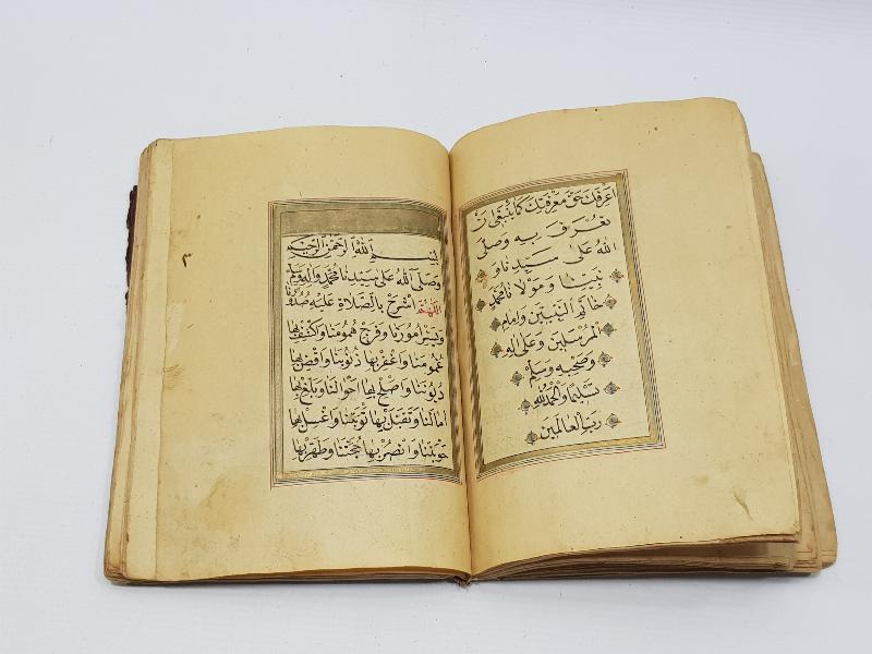 OSMANLI DÖNEMİ KABE RESİMLİ, SERLEVHALI, KETEBELİ EL YAZMA DELAİL-İ HAYRAT