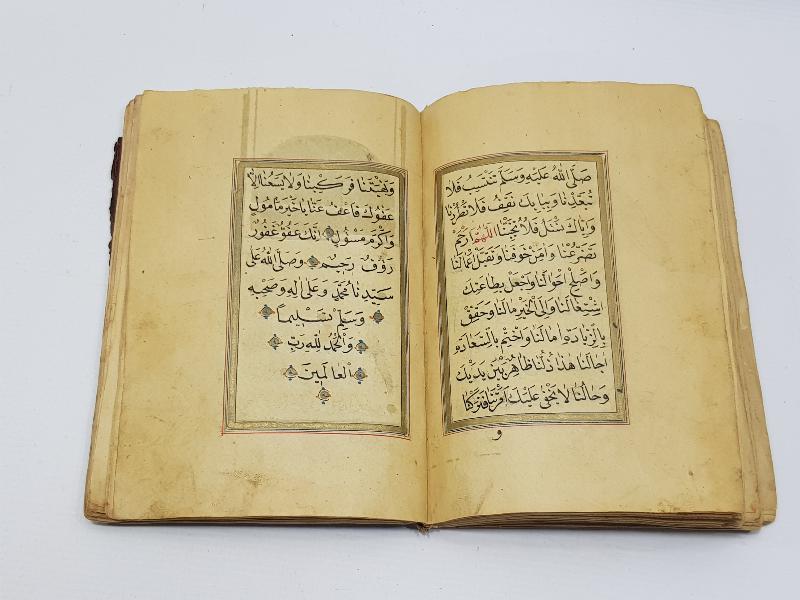 OSMANLI DÖNEMİ KABE RESİMLİ, SERLEVHALI, KETEBELİ EL YAZMA DELAİL-İ HAYRAT