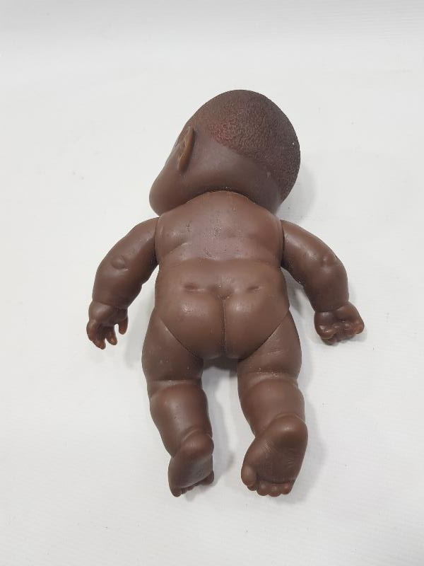 PLASTİK ZENCİ BEBEK OYUNCAK