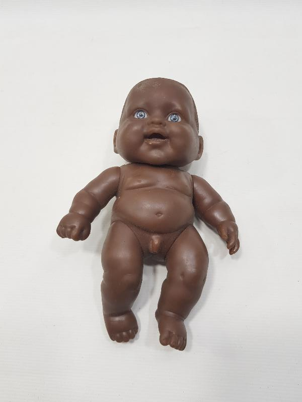 PLASTİK ZENCİ BEBEK OYUNCAK