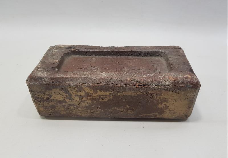 ÜZERİ OSMANLICA VE FRANSIZCA YAZILI ÇOK NADİR TUĞLA