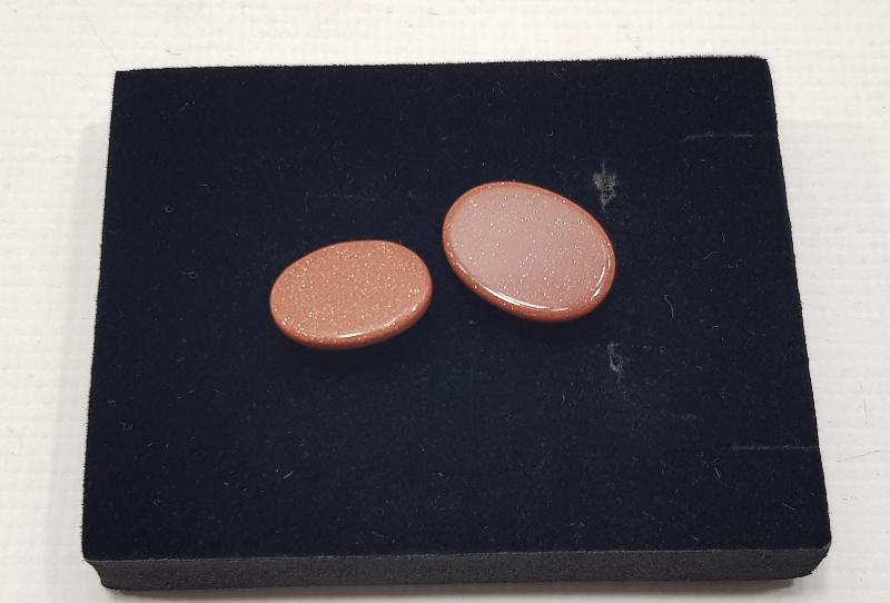 ÜZERİ YAZILI İKİ ADET YILDIZ TAŞI YÜZÜK TAŞI 