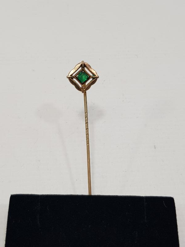 1900'LERDEN YEŞİM TAŞLI ALTIN KAPLAMA BROŞ
