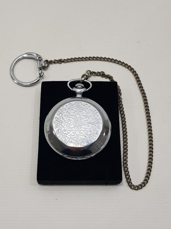 GRAVÜRLÜ KAPAK MOLNIA CEP SAATİ