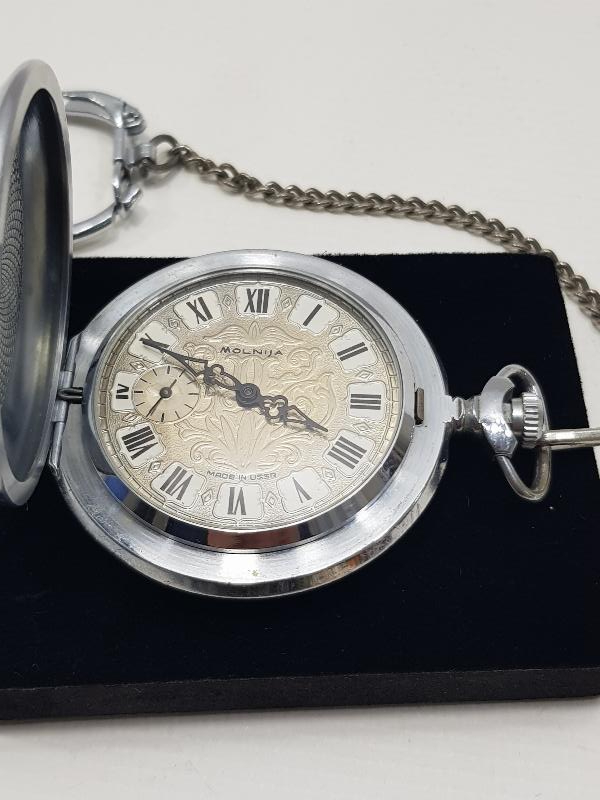 GRAVÜRLÜ KAPAK MOLNIA CEP SAATİ