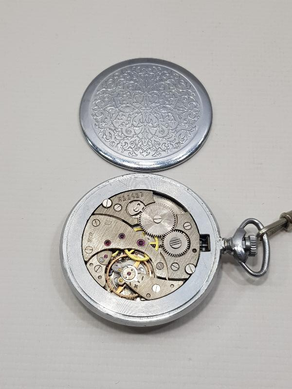 GRAVÜRLÜ KAPAK MOLNIA CEP SAATİ