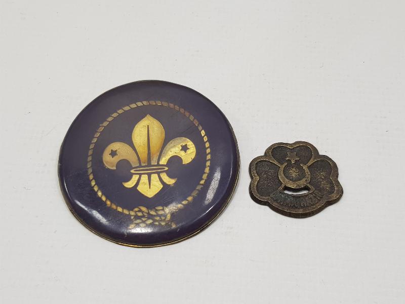 İKİ ADET NADİR İZCİ ROZET VE KOKART