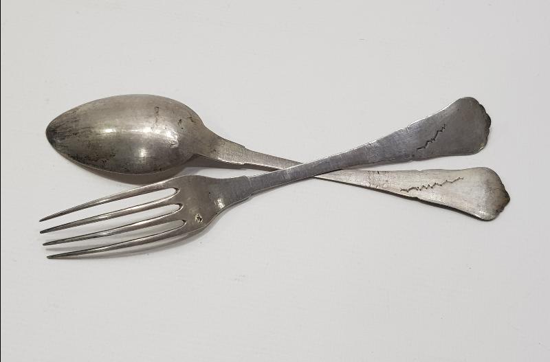 OSMANLI DÖNEMİ TUĞRALI, SAH DAMGALI VE ÇEŞNİLİ GÜMÜŞ ÇATAL KAŞIK TAKIMI