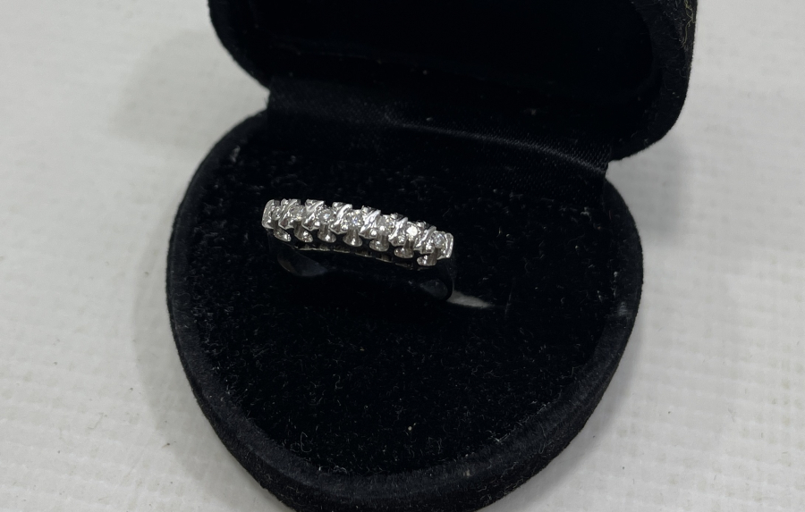 7 TAŞ ÖZEL YAPIM PIRLANTA YÜZÜK