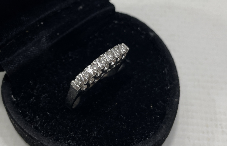 7 TAŞ ÖZEL YAPIM PIRLANTA YÜZÜK