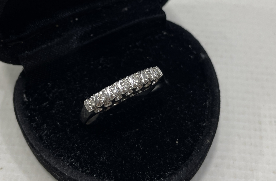 7 TAŞ ÖZEL YAPIM PIRLANTA YÜZÜK