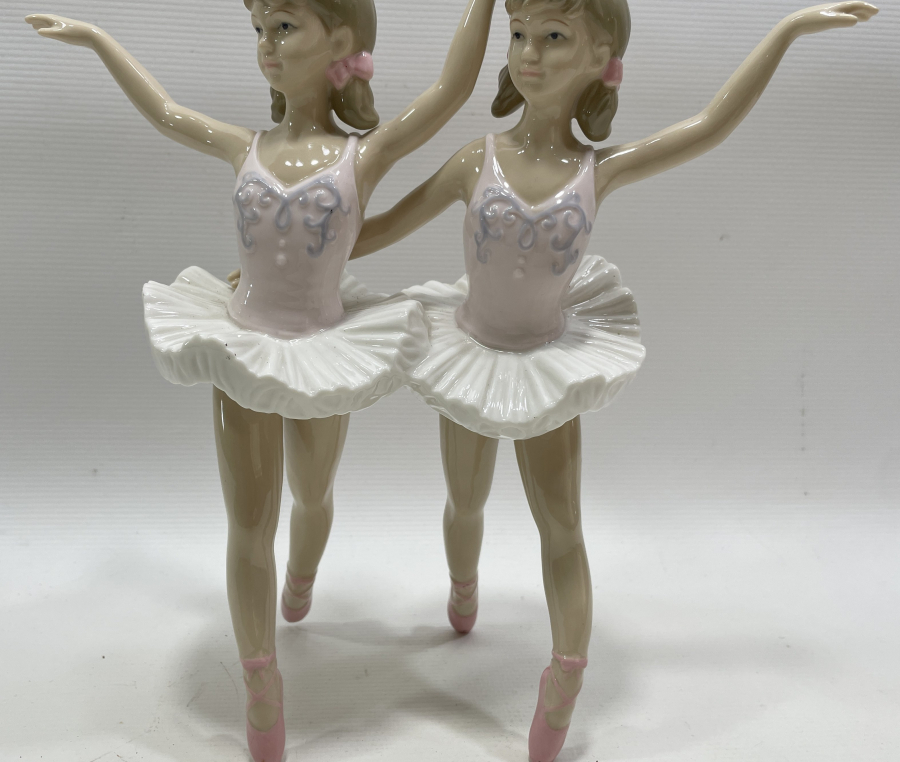 AVRUPA YAPIMI PORSELEN BALERİN FİGÜRÜ