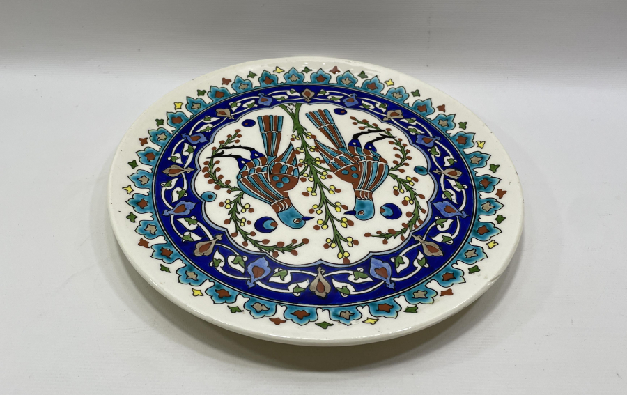 ÇİFTE KUMRULAR TESVİRLİ EL BOYAMA ÖZEL YAPIM KÜTAHYA İŞİ DUVAR TABAĞI