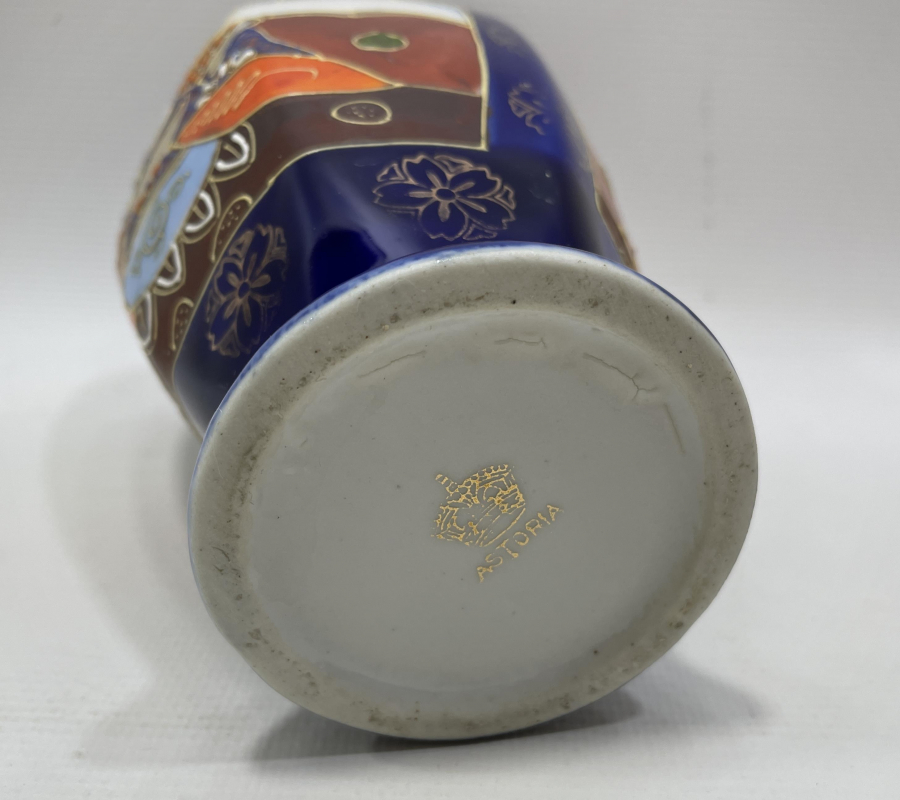 ESKİ ÇİN EL BOYAMA PORSELEN VAZO