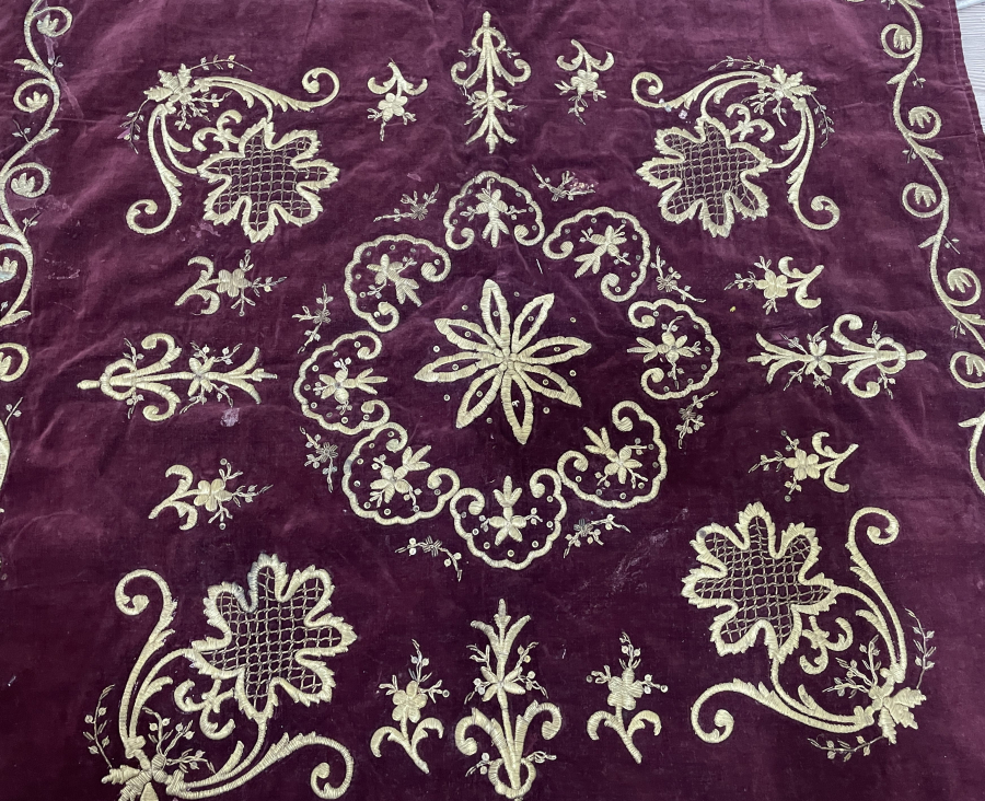 OSMANLI DÖNEMİ ÇİL KONDİSYONDA SIRMA İŞÇİLİKLİ GELİN BOHÇASI