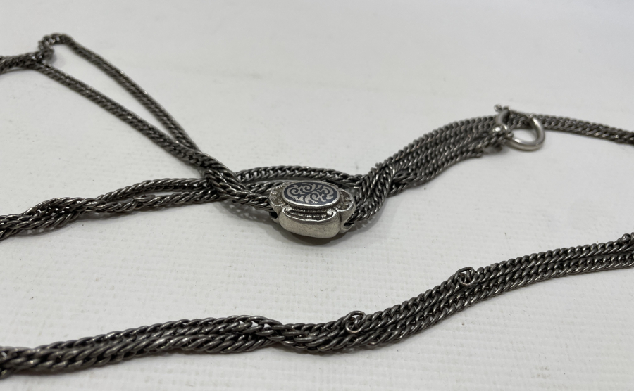 OSMANLI DÖNEMİ İPEK ZİNCİRLİ VE SÜRGÜSÜ SAVATLI GÜMÜŞ CEP SAATİ KÖSTEĞİ