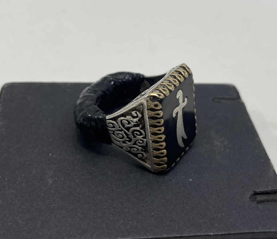 ÜZERİNDE HAZRETİ ALİ'NİN KILICI BULUNAN GÜMÜŞ YÜZÜK